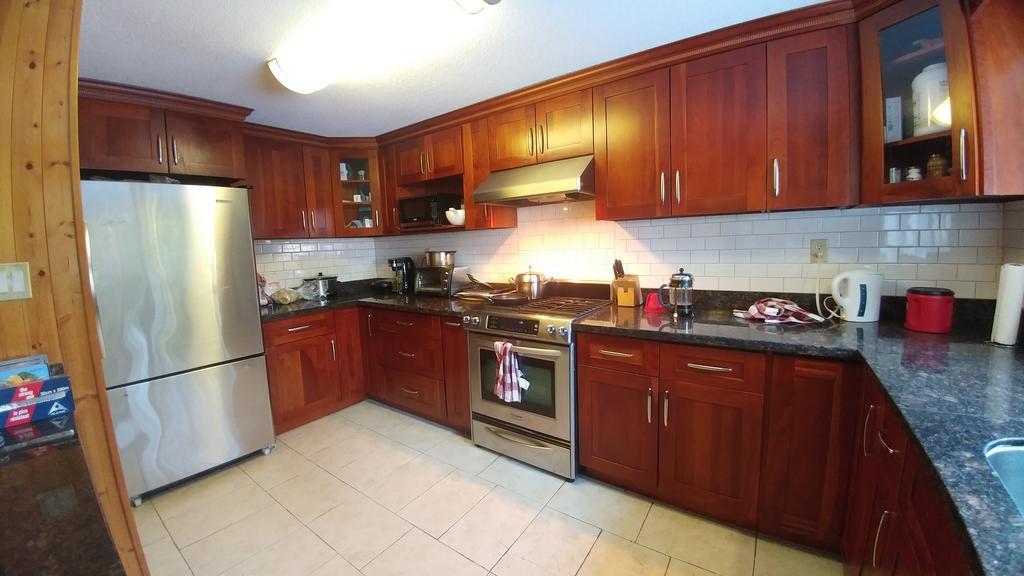 Burris Guest House Burnaby Exterior foto
